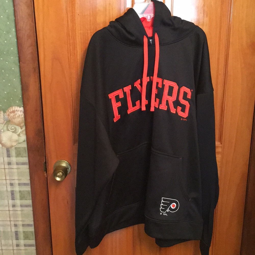 🏒NWT Men’s Philadelphia Flyers NHL sweatshirt🏒